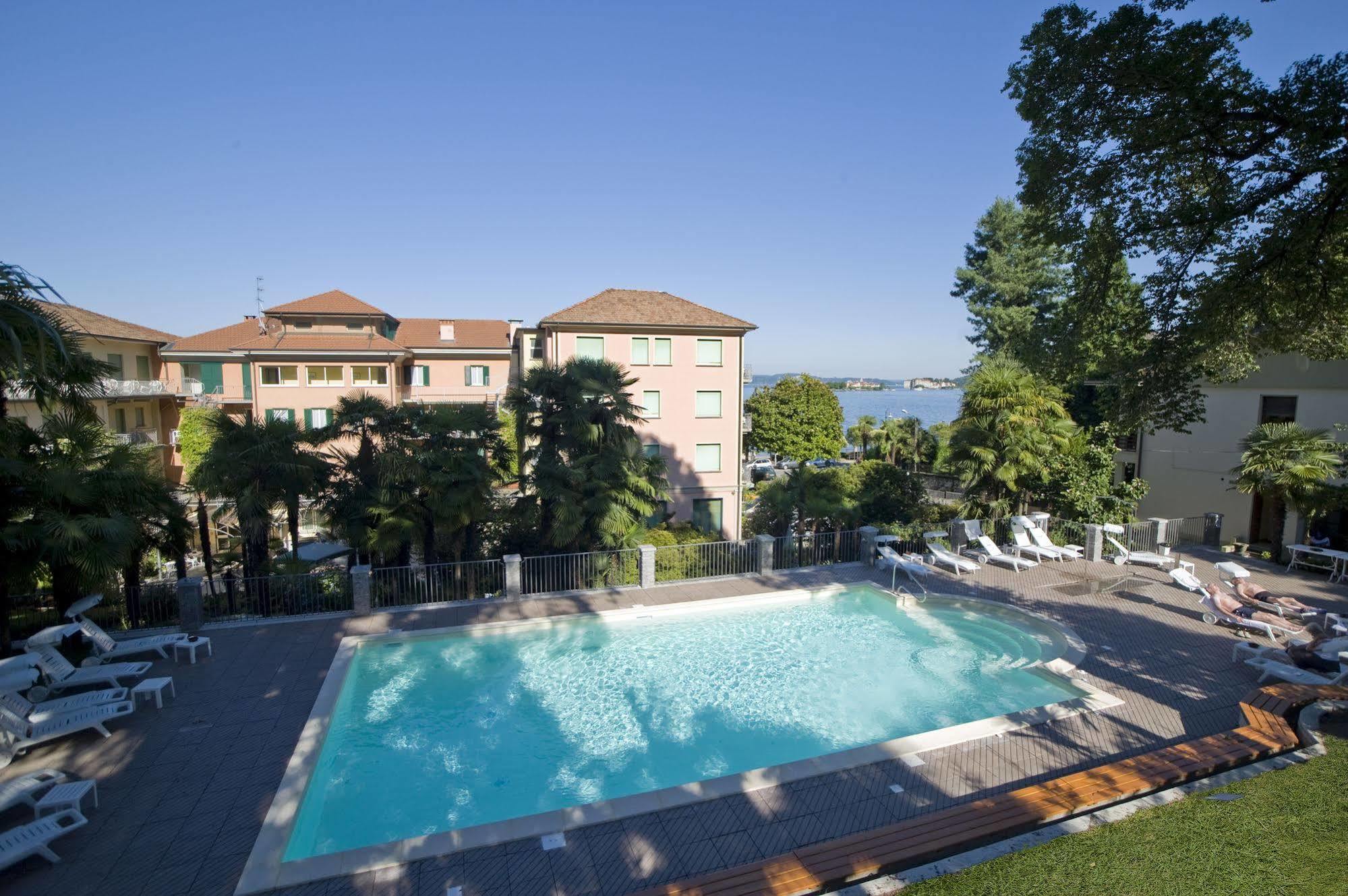 Hotel Beau Rivage Baveno Exterior photo